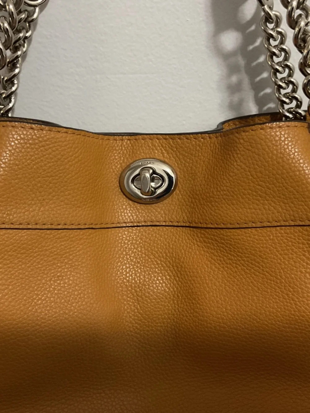 COACH  EDIE Turnlock Pebbled Leather Shoulder Bag w Silver Chain Handle Accent